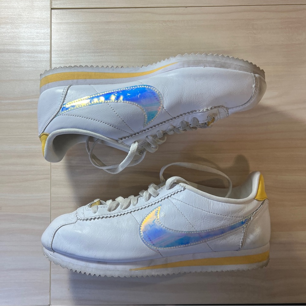 Nike Cortez '72 Women’s 8 White Yellow Iridescent Leather Sneakers Shoes